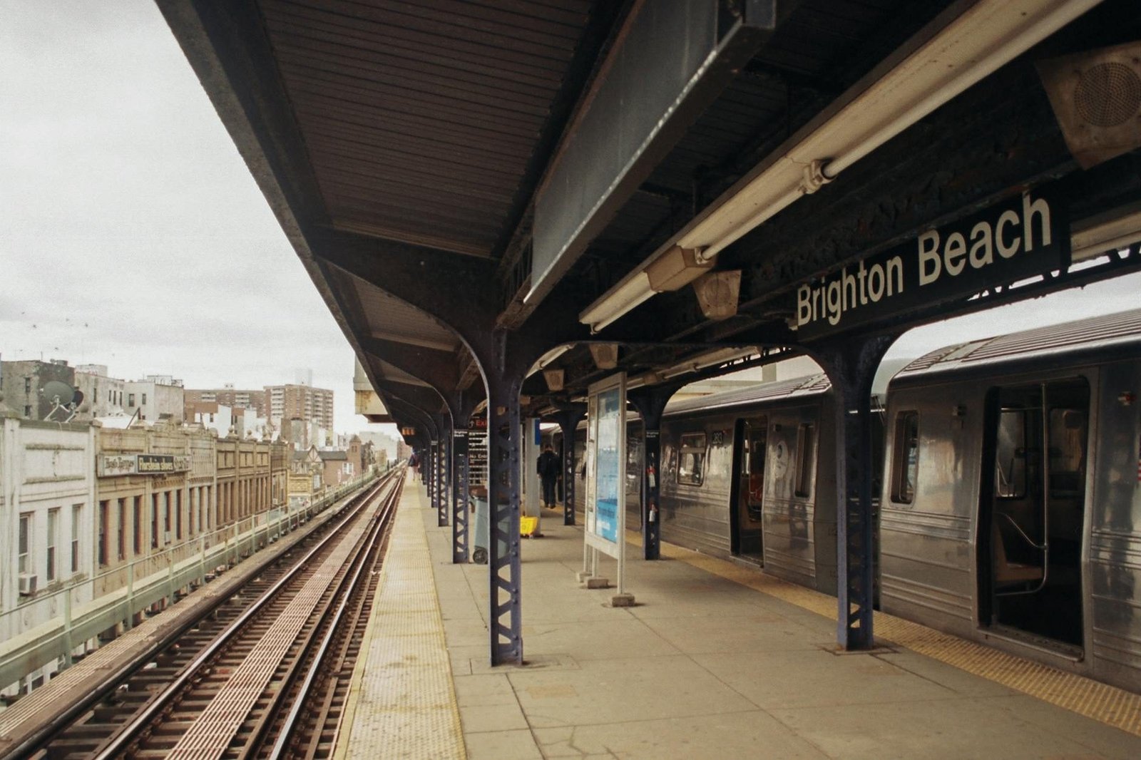 subway platform new york